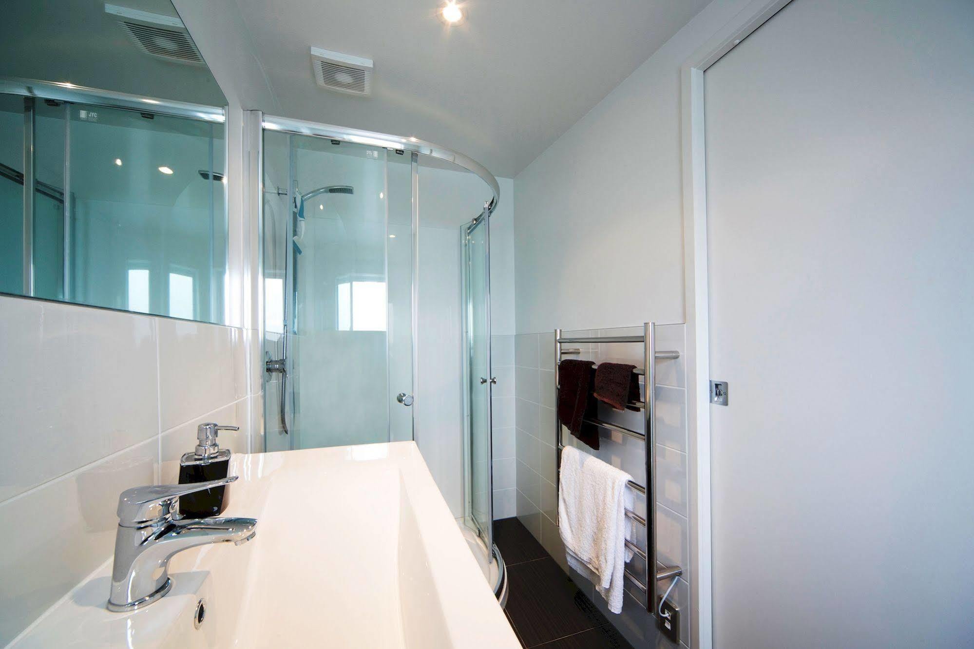 Kohimarama Beach Bed & Breakfast - Style And Privacy In Superb Location Auckland Buitenkant foto